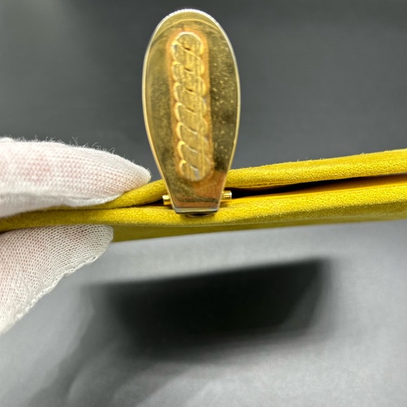 Loewe bifold yellow clasp wallet - Picture 11 of 13